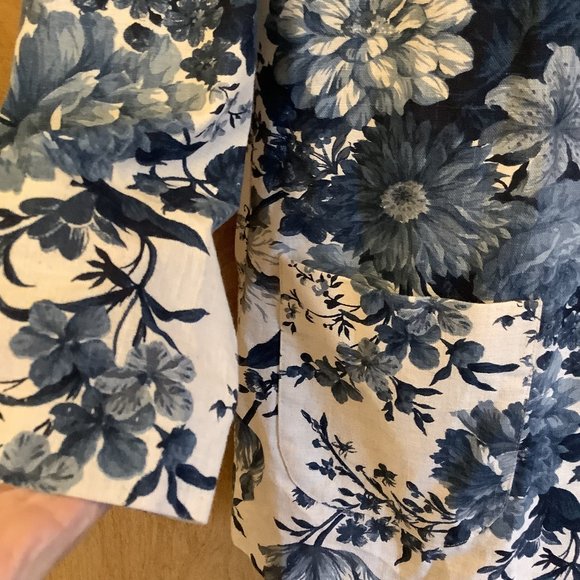 EUC Southern Lady Blue Floral Blazer Size:  13/14 (Juniors) - Picture 3 of 7